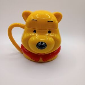 Winnie The Pooh Child's Mug Ceramic With A Removable Top Source Unknown 6 Ounces